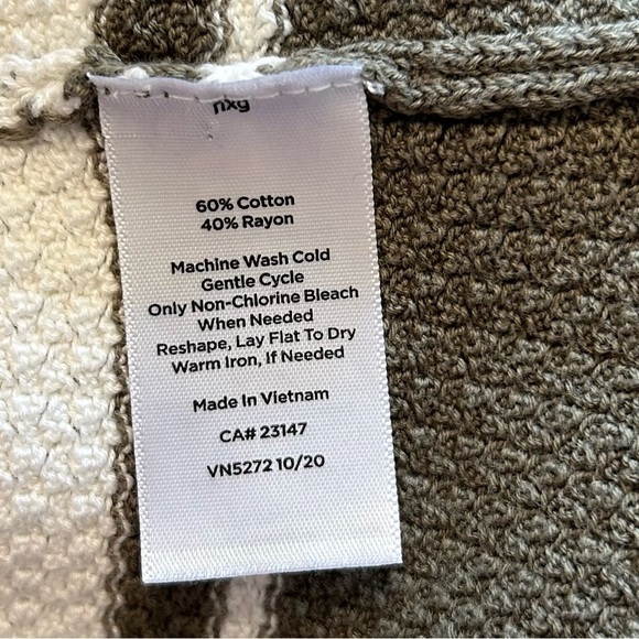 Talbots BASKET WEAVE SWEATER STRIPE Women’s SZ Medium Olive & White Knit Fall - Picture 9 of 9